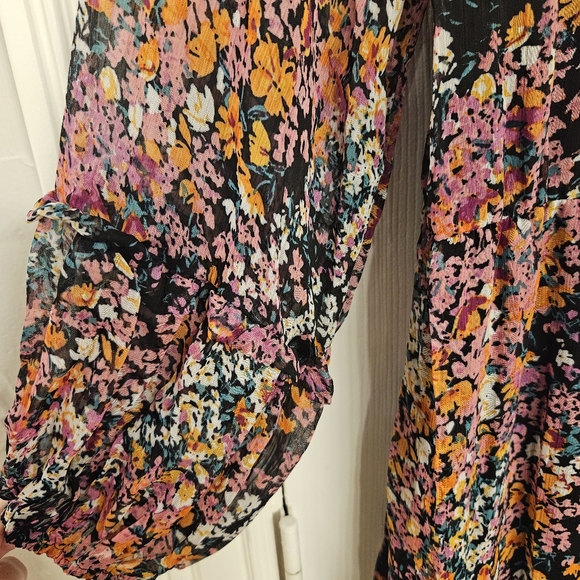 NWT Vince Camuto Long Sleeve Floral Tiered Dress - Picture 6 of 11